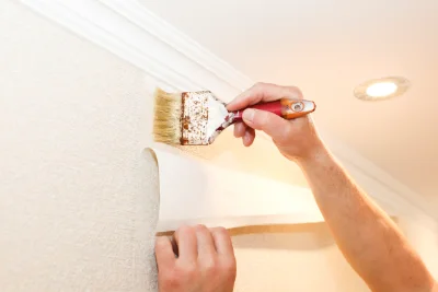 Pose de papier peint à Pernay — revêtements muraux et toiles de verre